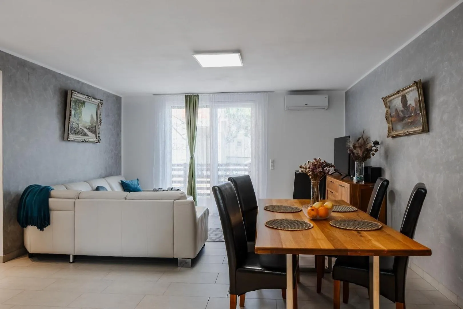 Apartments With A Parking Space Vir - 23252
